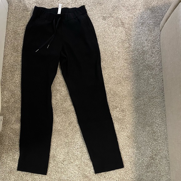 Lululemon Athletica Black on the fly woven Pants - Picture 2 of 11